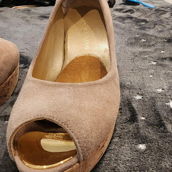 Stuart Weitzman Beige Suede Anna Cork Wedge Platform Peep Toe Pumps Size 9 - Picture 11 of 13